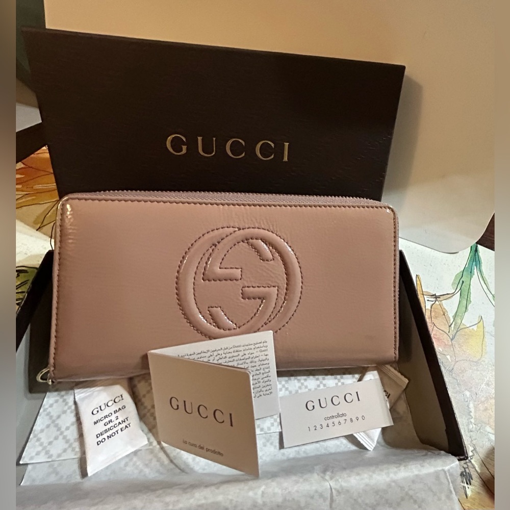 Gucci Soho Zip Around Wallet (Blush)